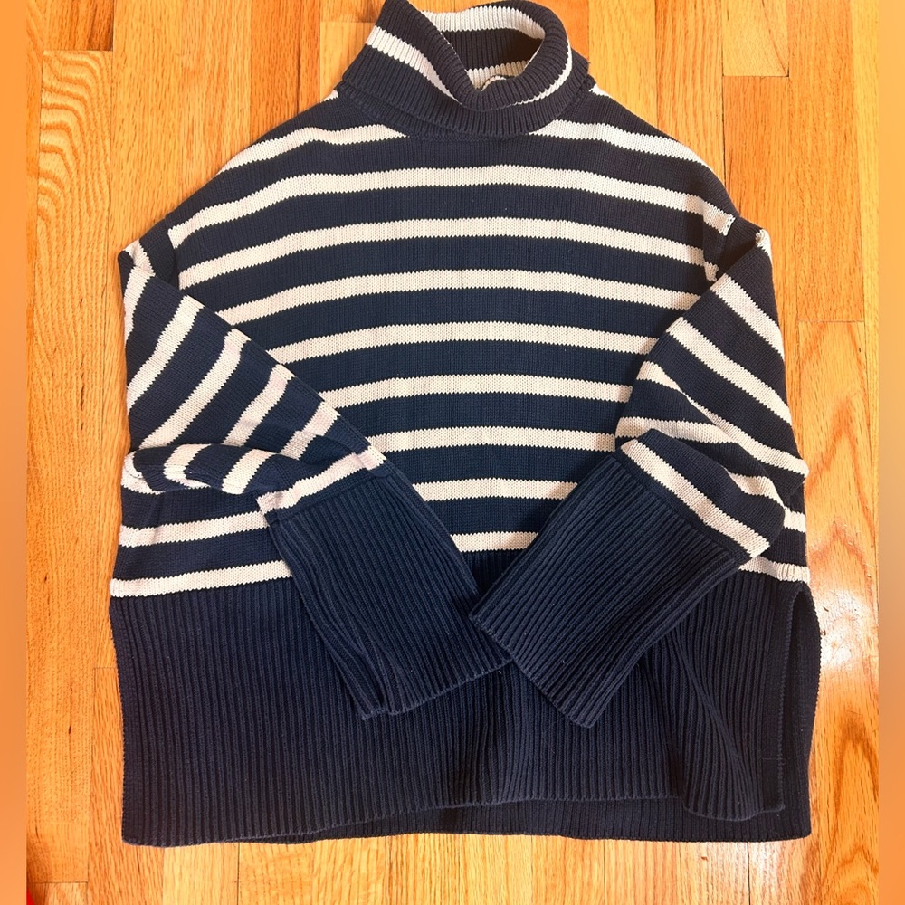 Gap stripe turtleneck sweater